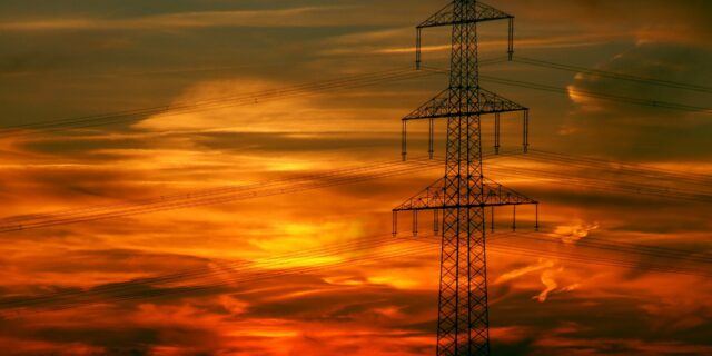 Průmysl v lednu rostl o téměř deset procent, tahounem byl automobilky