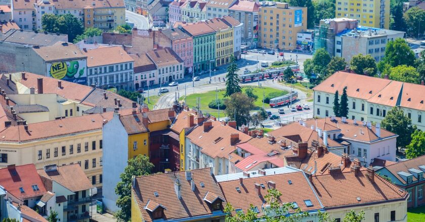 Obce hospodařily s rekordním přebytkem a snižovaly dluhy