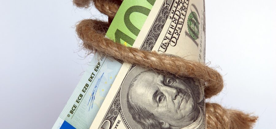 Česká republika má pohledávky přes osmatřicet miliard