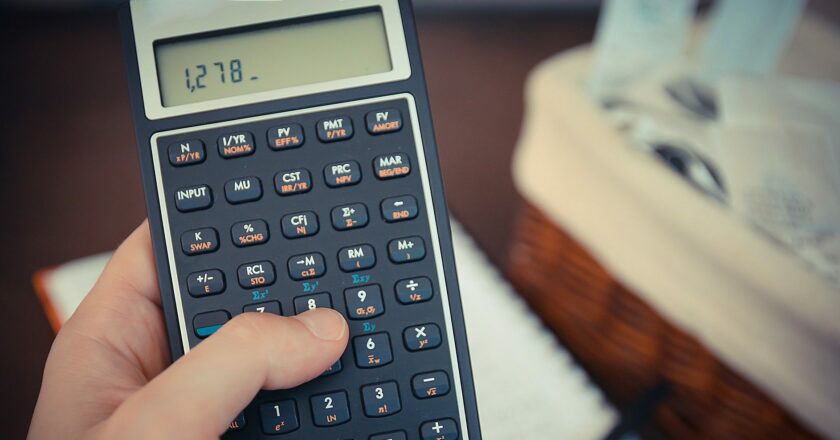 Výpočet daně z nemovitosti – daňová kalkulačka 2025