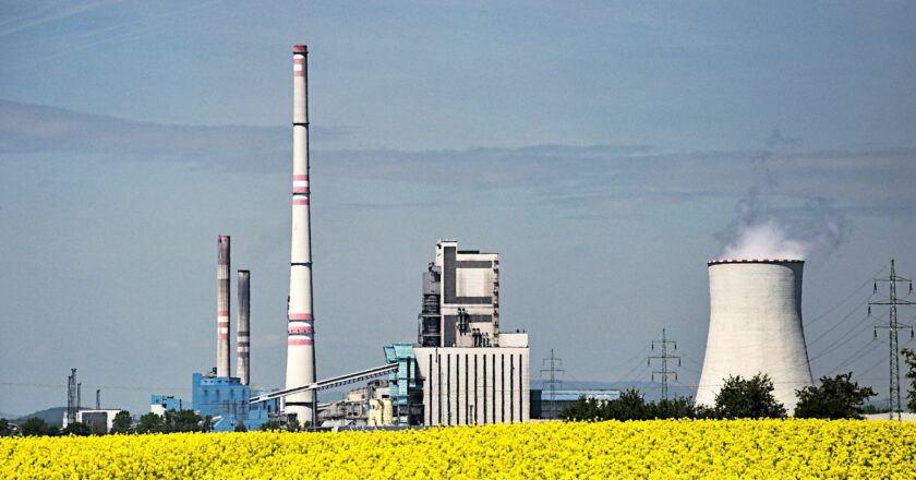 Policie navrhla obžalobu pro podvod u tří státních podniků