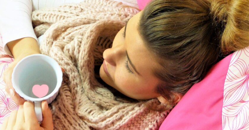 Firmy se snaží pracovníkům ušlou mzdu za nemoc nahradit