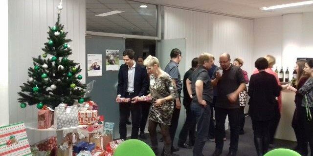 Bankéři splnili vánoční přání postiženým dětem a seniorům