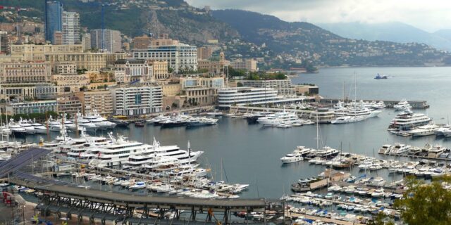 Počet tuzemských firem řízených z daňových rájů trvale klesá