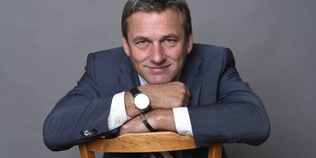 Je cítit, že v devadesátých letech se fakt pracovalo a nepolitikařilo