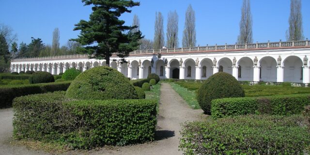 Tři miliardy půjdou na opravy památek i rekonstrukci motoráku