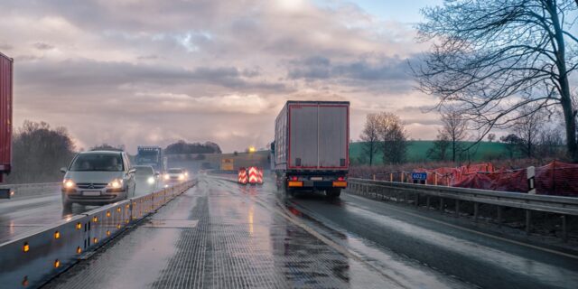 Navzdory zákonům a novelám se výstavba dálnic spíš zpomaluje