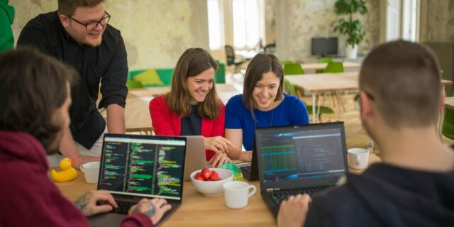 Rekvalifikací k práci snů v době, která prahne po IT expertech