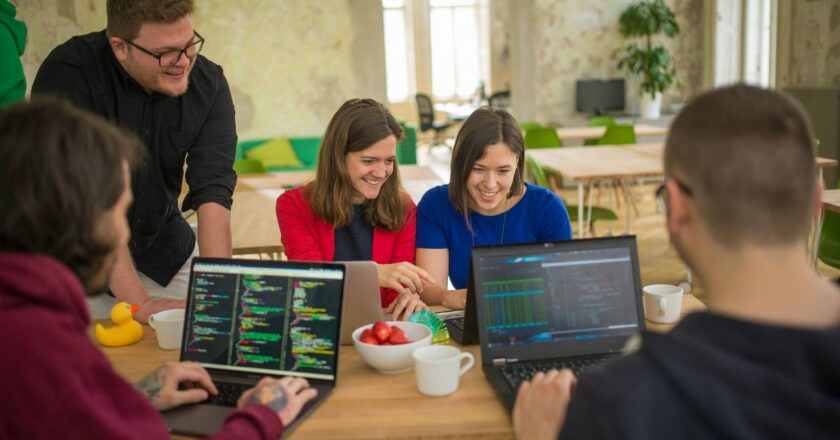 Rekvalifikací k práci snů v době, která prahne po IT expertech