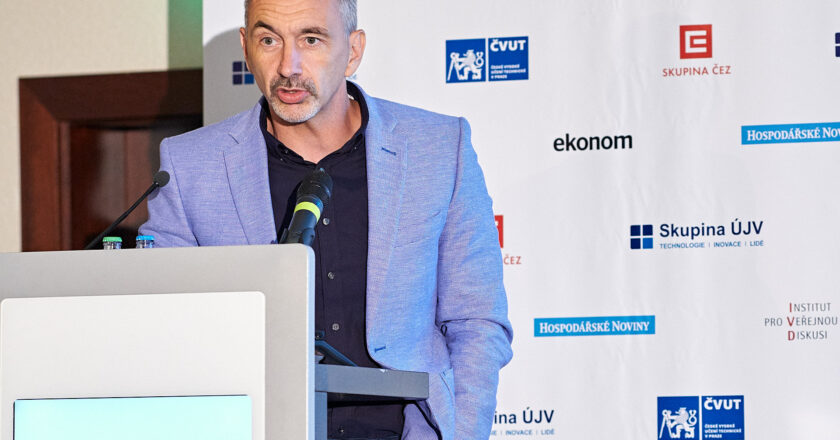 Pro Smart Cities je klíčové propojení programátorů s městy