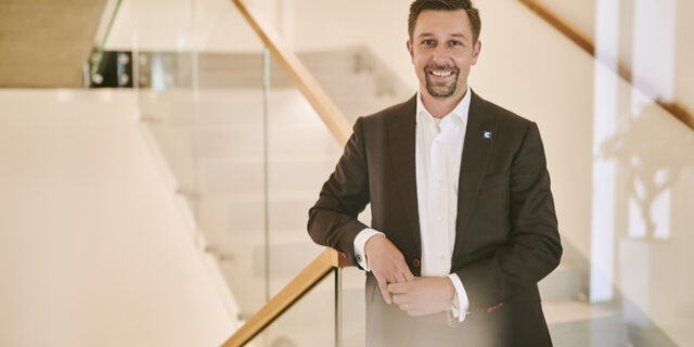 Mobilní bankovní aplikace umožní přístup k více účtům najednou