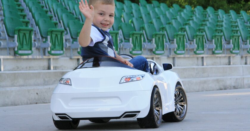 „Tvrdý brexit“ může ohrozit přes patnáct tisíc míst v českých automobilkách