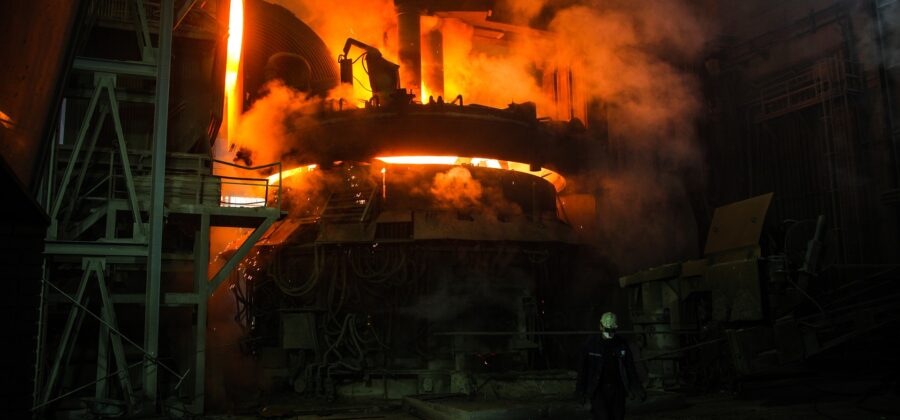 Ostravské průmyslové podniky se přizpůsobují horku, je víc pauz