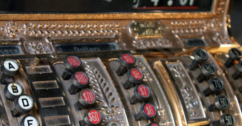 Sněmovna bude pokračovat ve schvalování rozšíření EET