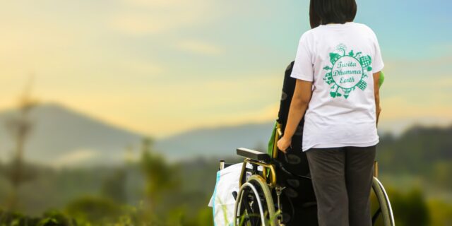 Charita: Domácí péče je osmkrát levnější než pobyt v nemocnici