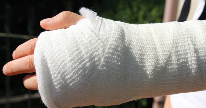 Policie navrhla obžalovat skupinu z podvodů s úrazovým pojištěním