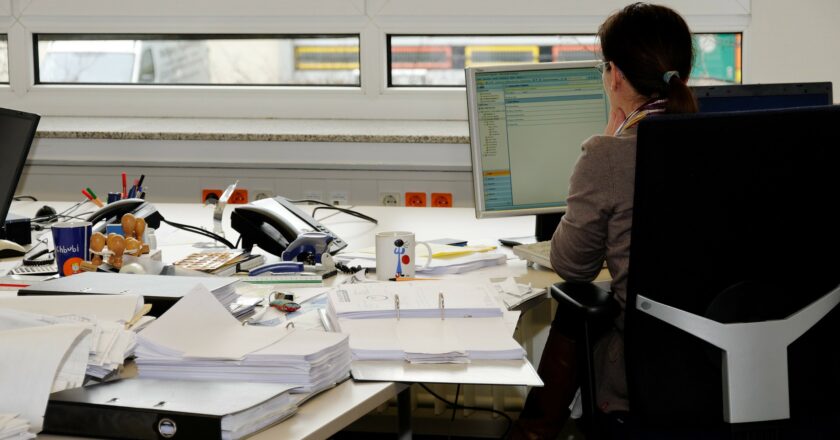 MF poslalo k připomínkám novelu daňového řádu, zavádí online daně