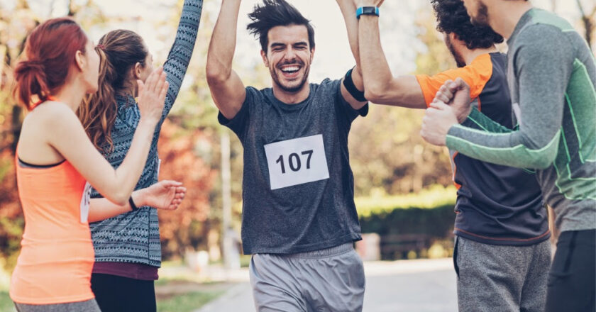 Jeden den v roce se Česko zahalí do modré barvy. V Praze tento den podpoří běžci na charitativním běhu „Česko Běží Modře“ 