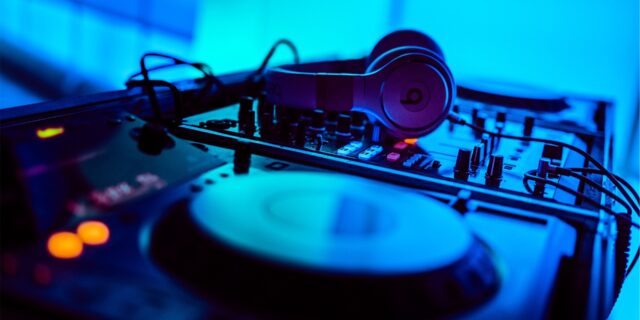 Odposlouchávat nás nově budou moci i zpravodajci z armády