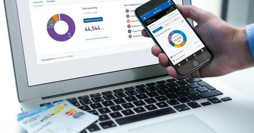 Apple představil kreditní kartu. Blíží se soumrak klasických bank?