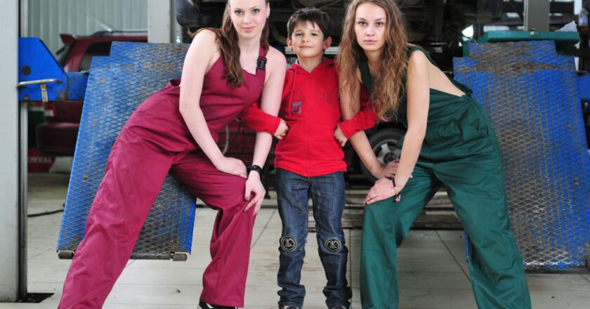 Za neočekávané opravy auta utratili loni Češi v průměru patnáct tisíc