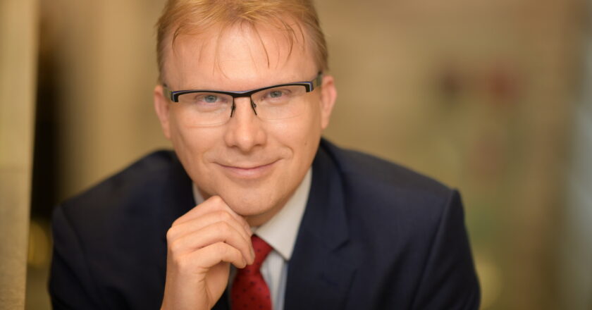 Jednoznačně se nacházíme ve fázi zpomalujícího růstu