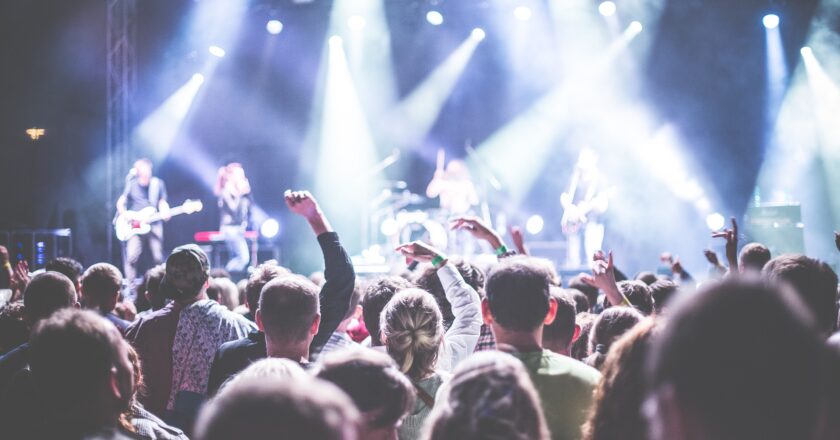 Třetí vlna EET ohrožuje budoucnost hudebních festivalů