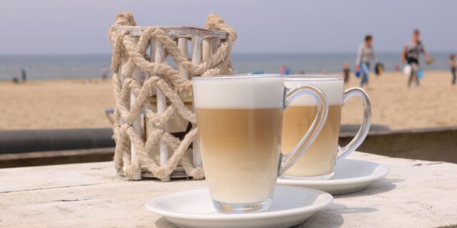 Zákaz brček a plastového nádobí světovým mořím nepomůže