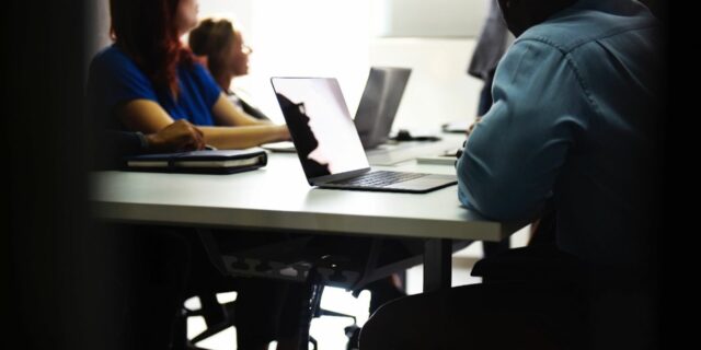 Kurz vedení a motivace v pracovních týmech 