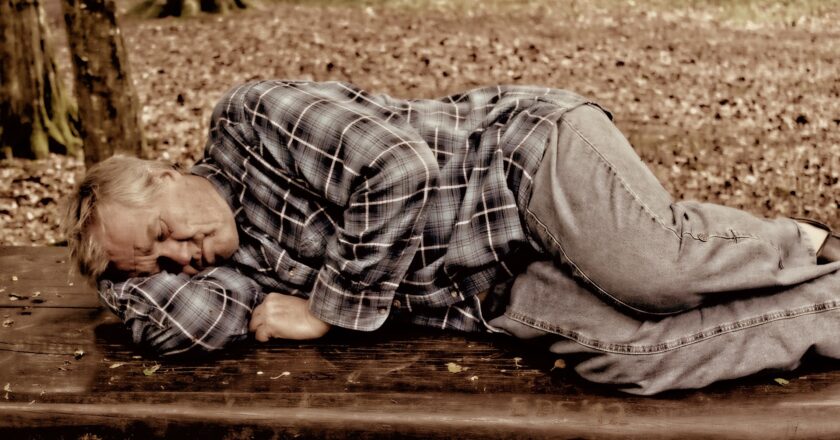 Buď se bude muset zvýšit věk odchodu do důchodu nebo snížit penze