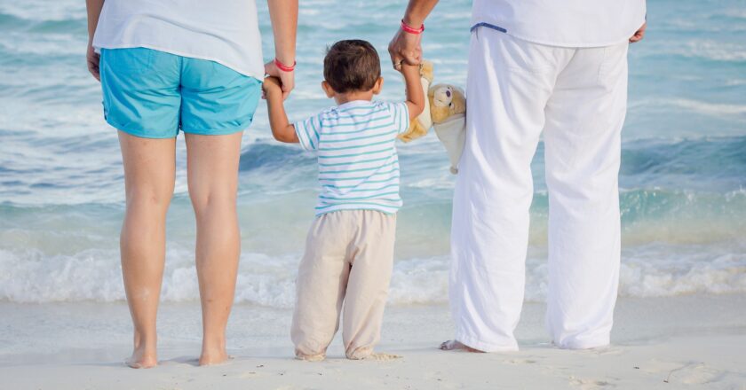 Češi jezdí na zahraniční dovolenou pojištěni nejčastěji rovnou od cestovky