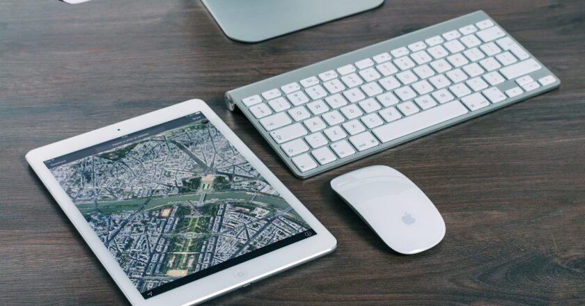 Kraje a státní firmy rozjíždí stamilionový kolotoč jménem „Digitální technické mapy“