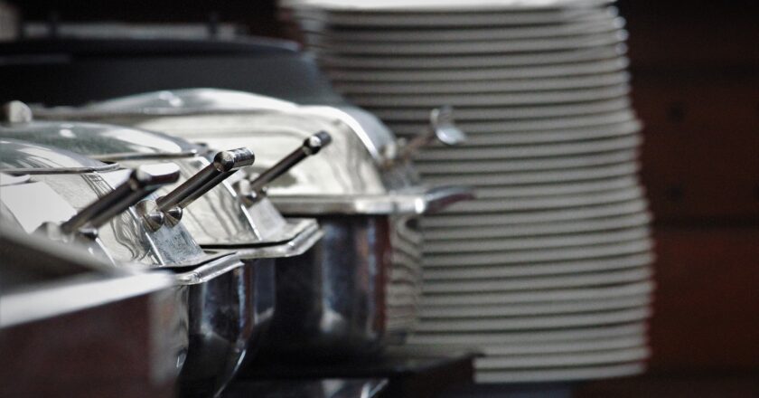 Stravenkový paušál přijde stát draho a přinese další rizika