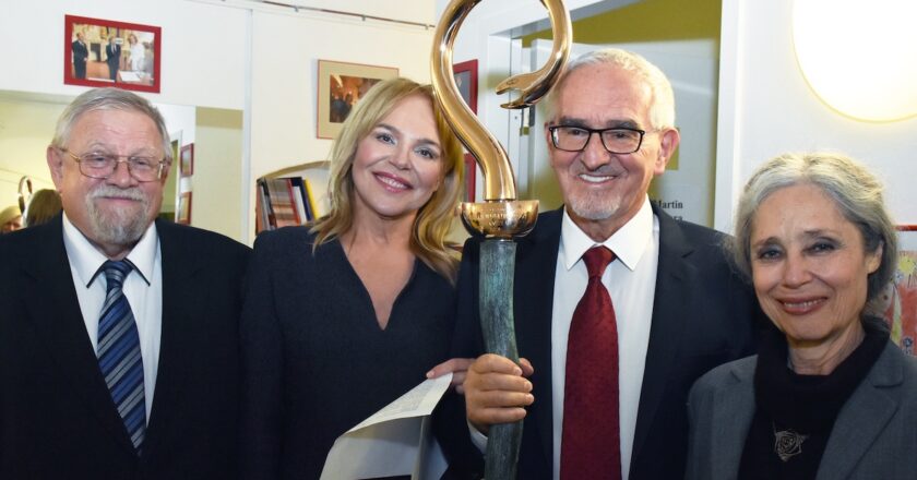 Letošní  cenu Nadace VIZE 97 převzal sociolog  Martin Bútora
