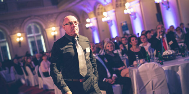 Utekl před válkou do Čech, se sestrou tady prorazili s Marlenkou