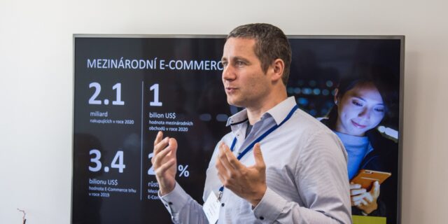 Ekonomiku sankce brzdí. Souhlasím ale s těmi, které jsou logické