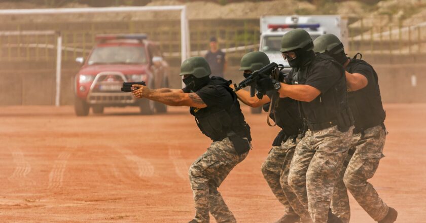 Policie chce nové pravomoci, nově by třeba mohla sestřelit dron