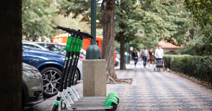 V době uzavírek v Praze vzrostl počet jízd na koloběžce o dvacet procent