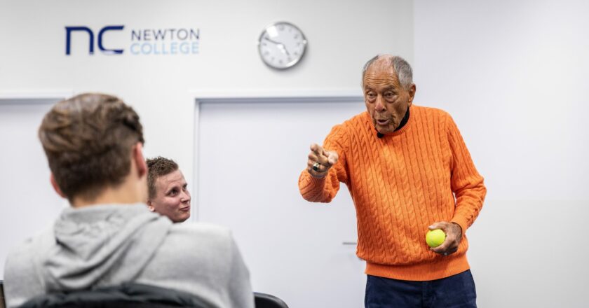 Trenér sester Williamsových přednášel studentům NEWTON College