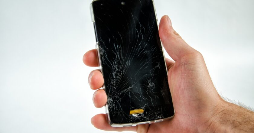 Poradna: Rozbitý spotřebič nebo ukradený telefon? Co se vyplatí pojistit