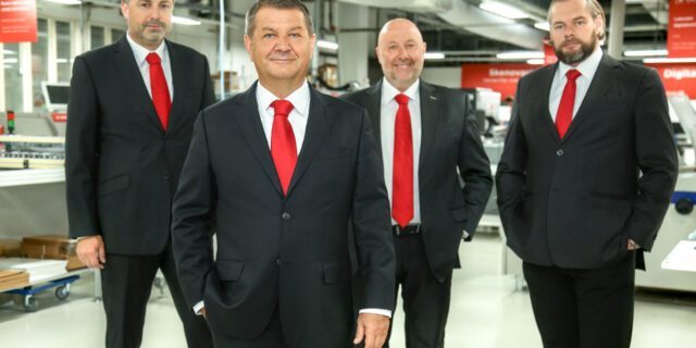 Zakladatelé fotili na svatbách a ještě večer fotky donesli přímo na hostinu