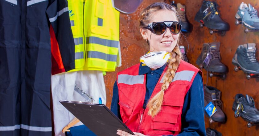 TOP 09 chce vyšetřovací komisi k nákupu ochranných pomůcek