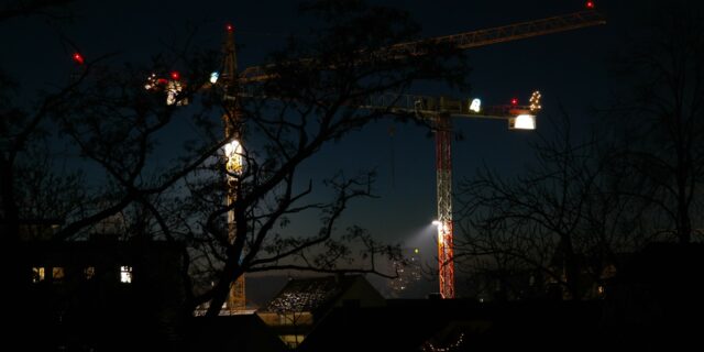 Práce v noci je nezdravá. Jak udržet zaměstnance na směně „při životě“