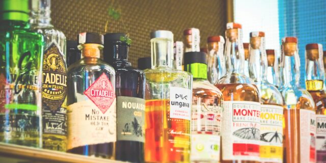 Koronavirová pandemie silně zasáhla trh s lihovinami