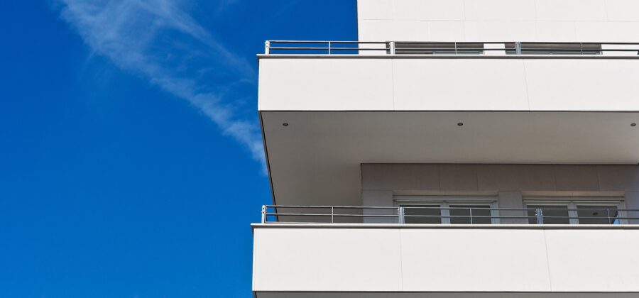 Investoři do nemovitostí volí hlavně malometrážní byty, mimo Prahu si je stále častěji kupují mladší lidé