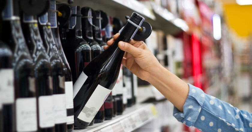 Podle čeho spotřebitelé vybírají víno? Příběh a obal prodává