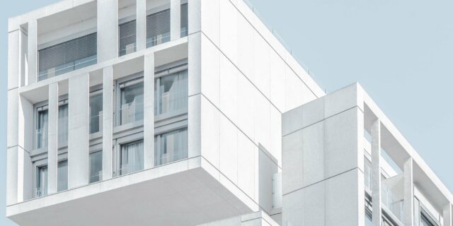 Rostoucí inflace přeje prodeji luxusních nemovitostí. Lidé si tak ukládají peníze