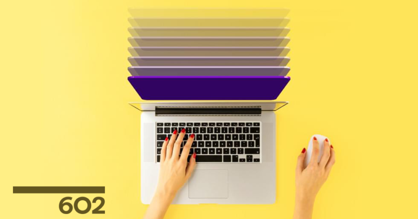 Osmdesát šest procent českých firem stále používá šanony