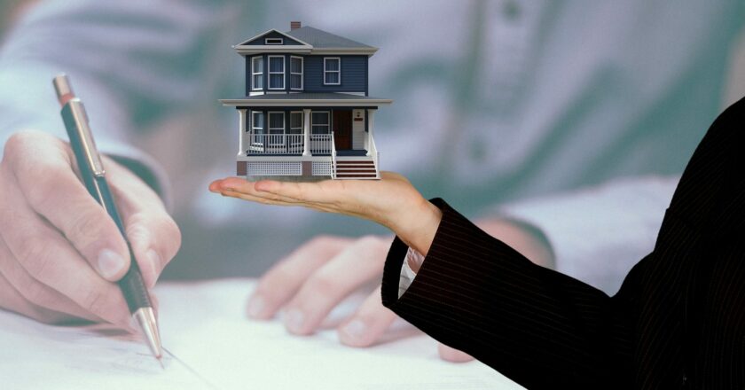 Průzkum: Češi při koupi nemovitosti nejvíce řeší vlastnická rizika a exekuce
