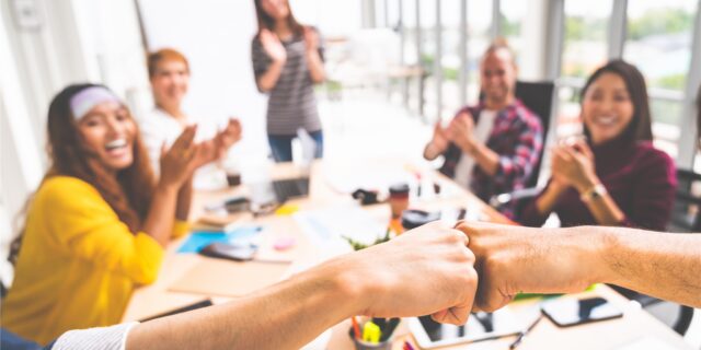 Polovině zaměstnanců se zvýšila mzda, i proto mezi nimi vládne spokojenost